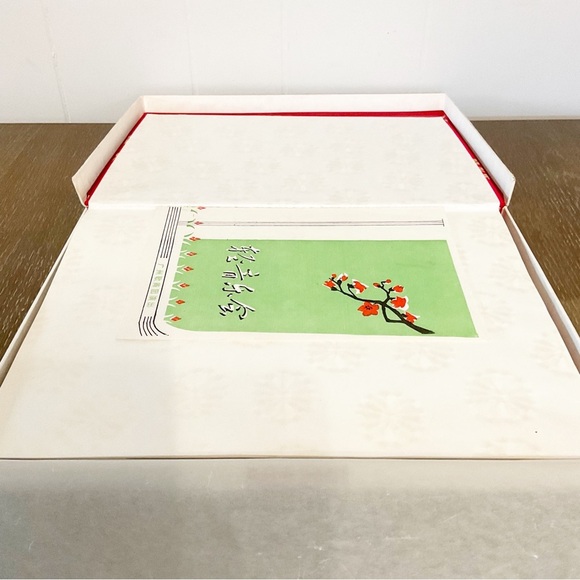 China Experience.  Francis Luk - editor.  Pacific Delight Tours, ND. - Picture 2 of 3